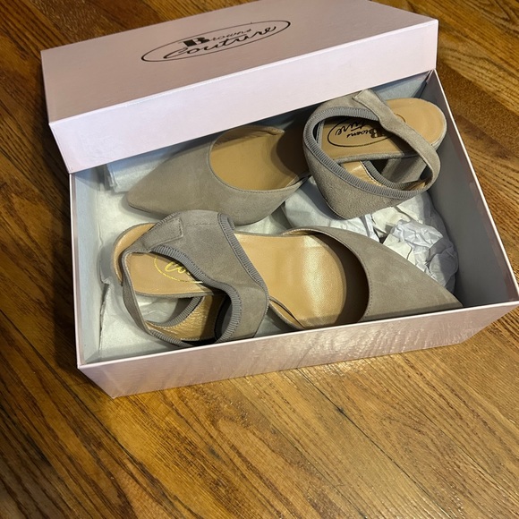 Browns Couture never worn low heels - Picture 4 of 6